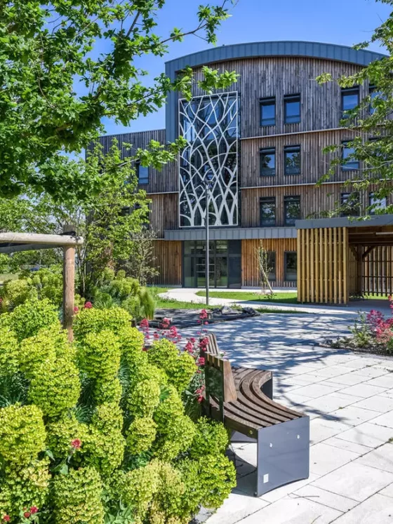 Devanture de L'AGREEN LAB'O Village by CA