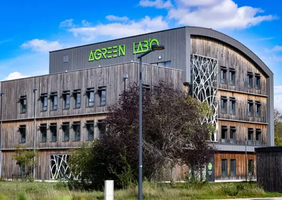 Bâtiment de L'AGREEN LAB'O Village by CA